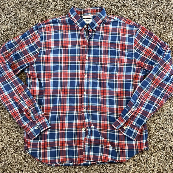 Old navy plaid button down - Picture 1 of 3